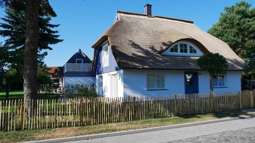 Kapitaenshaus - Boje Apartment Борн Екстериор снимка
